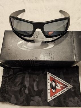 Oakley Standard Issue Gascan - Black W/Grey Polarized Lenses